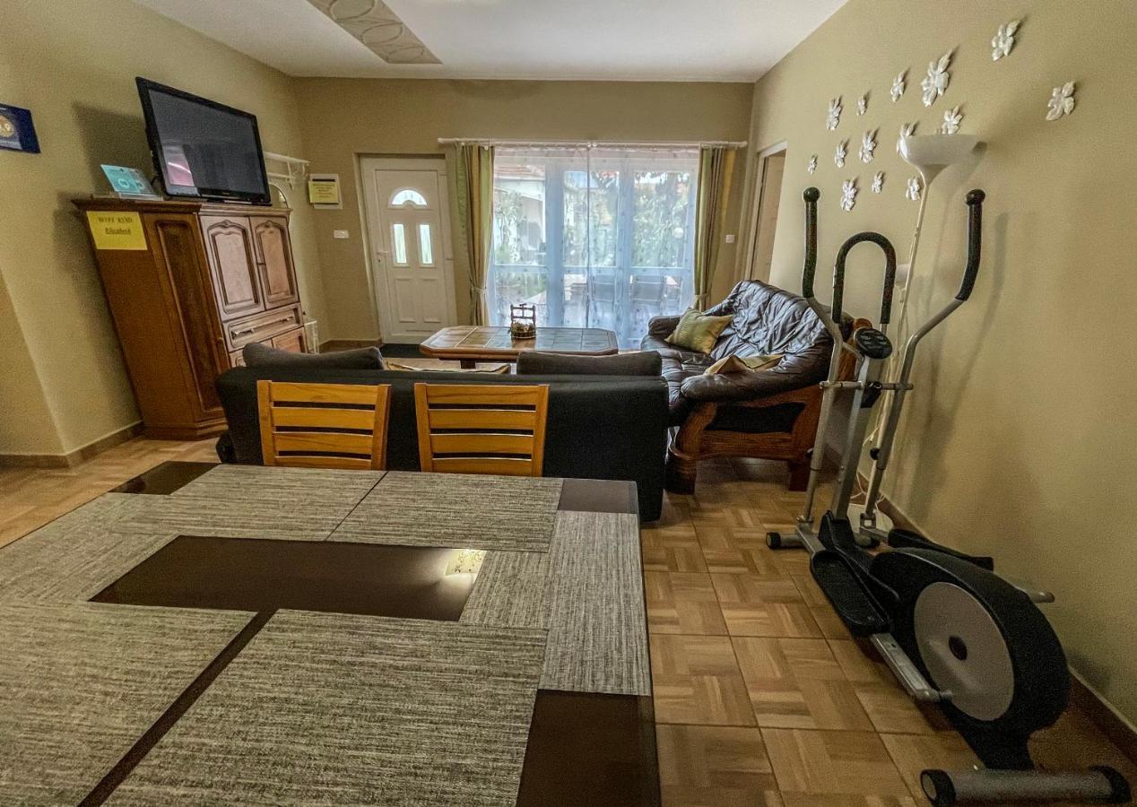 Elizabeth Apartman โทไก ภายนอก รูปภาพ
