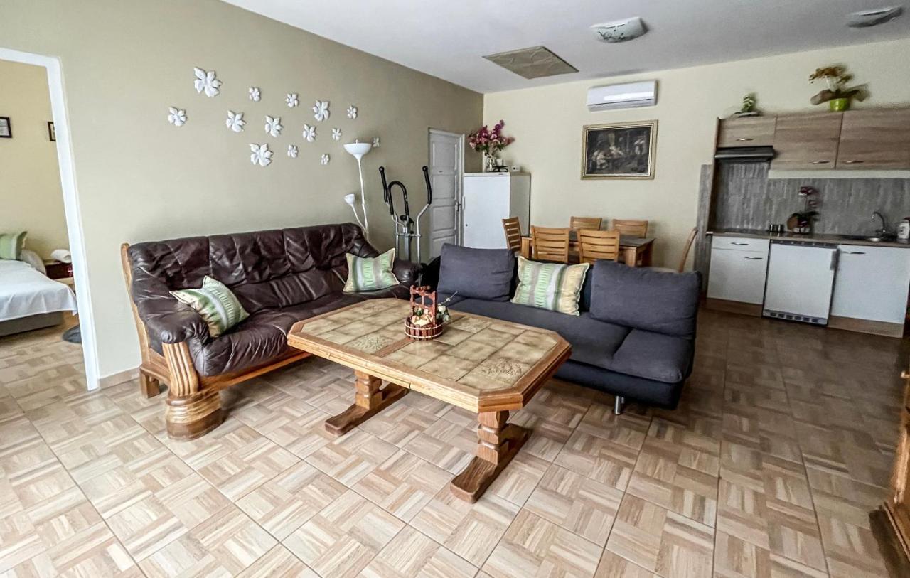 Elizabeth Apartman โทไก ภายนอก รูปภาพ